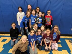 Members of the Washington Elementary School 2024 Battle of the Books team pose for a photo.
